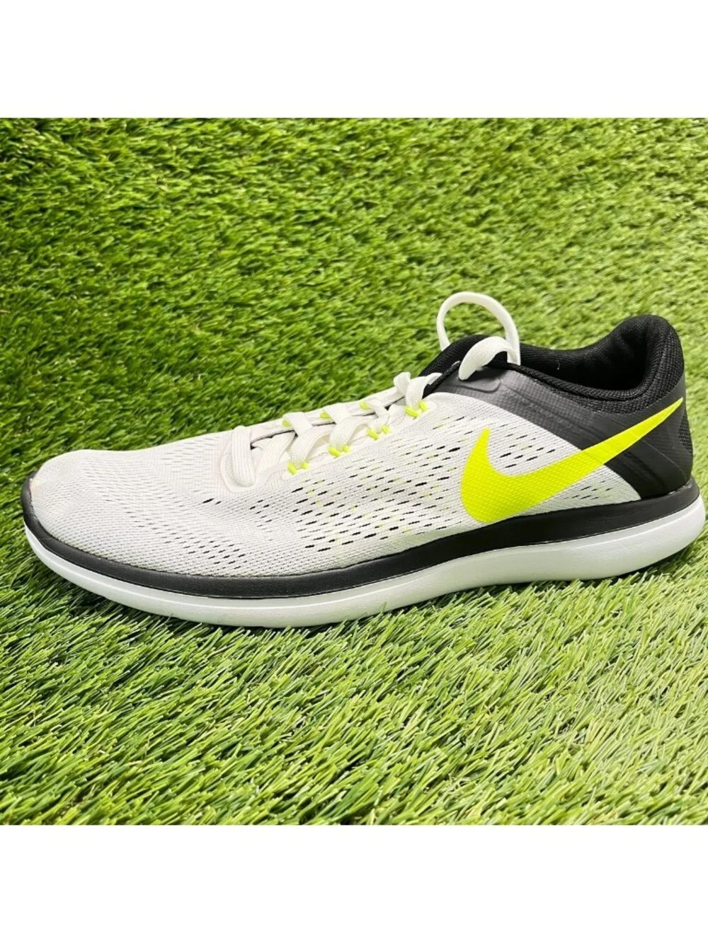 Nike please review
